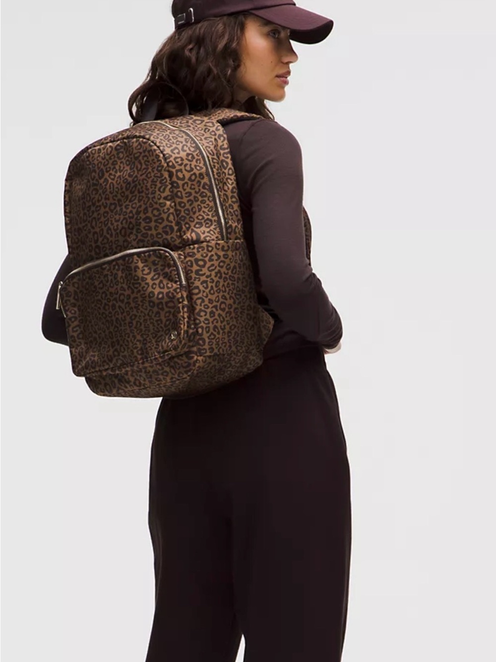 lululemon Everywhere Backpack 22L Colour Leopardo Shift Desert Khaki Multi/Gold